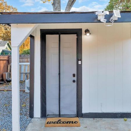 A Cottage - Walk To Uc Davis & Shriners Sacramento Bagian luar foto