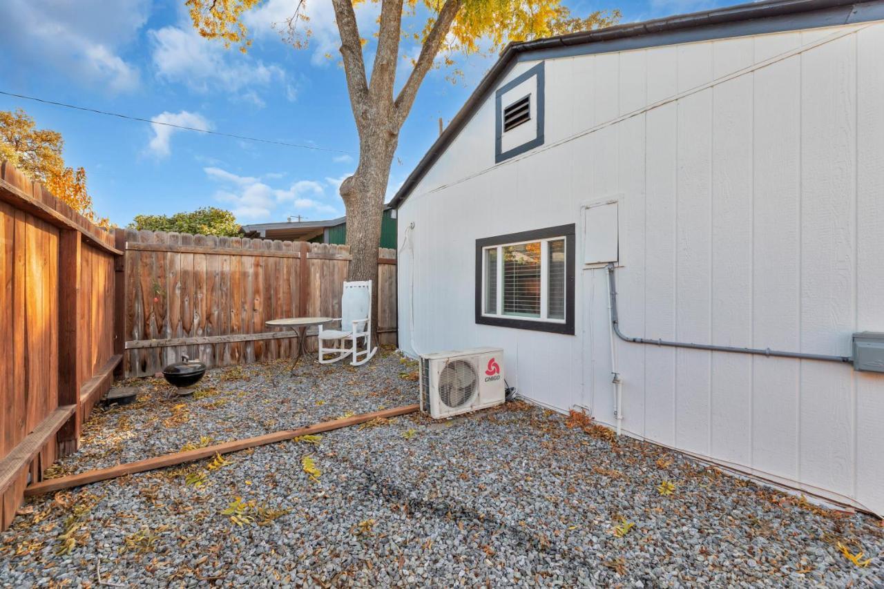 A Cottage - Walk To Uc Davis & Shriners Sacramento Bagian luar foto